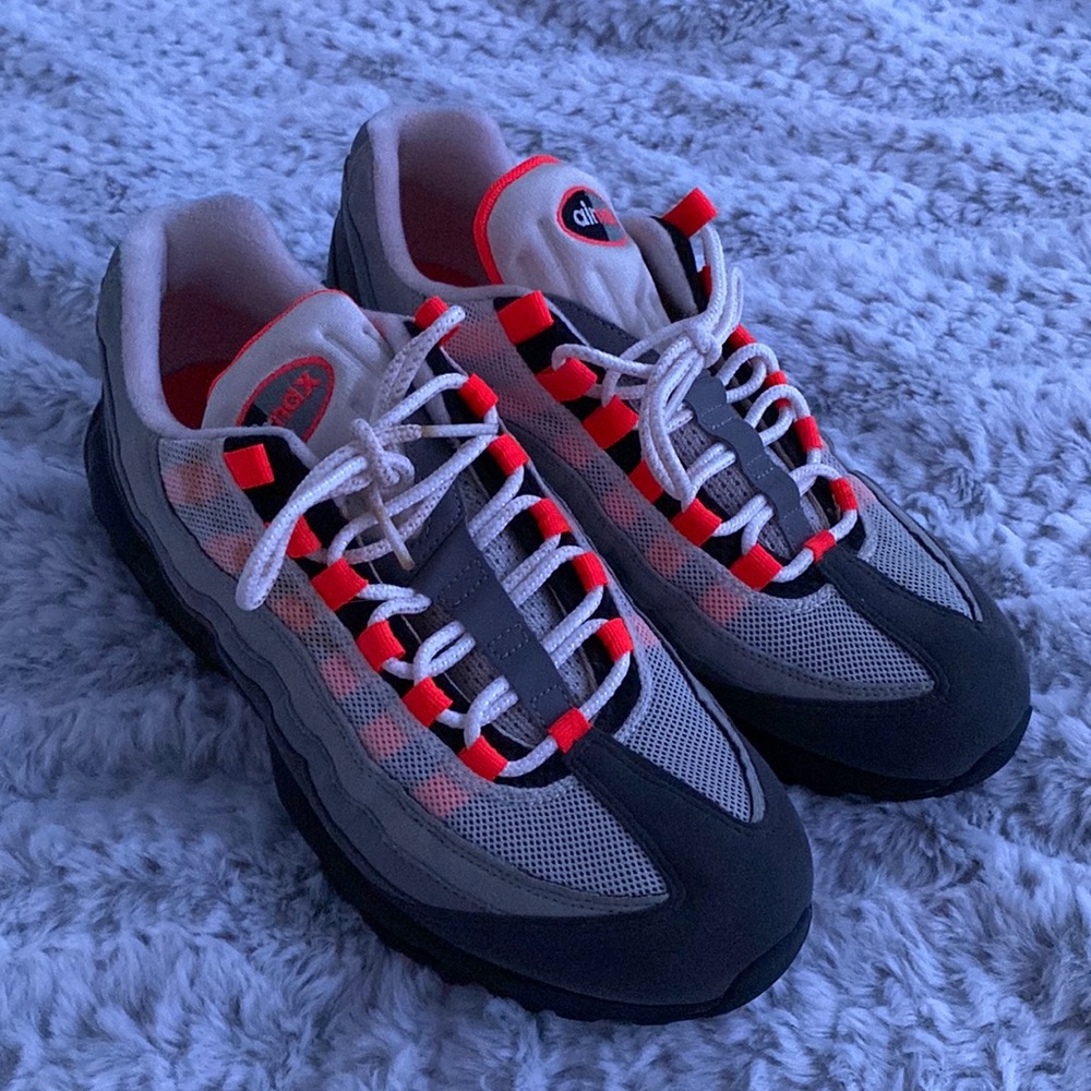 Nike Air Max 95 Solar Red Size 10